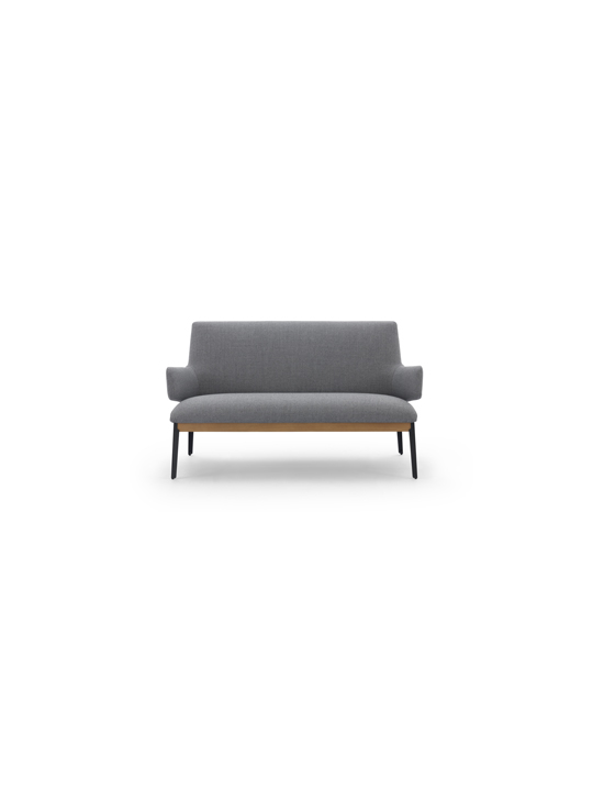 arflex-Hugloveseat-sofa-design-Claesson-Koivisto-Rune-fabric-leather-backrest-high-low-living-hospitality-project-luxury-madeinitaly-removablecover-modern-contemporary