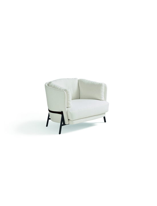 arflex-Cradle-armchair-design-Neri-Hu-fabric-backrest-low-living-hospitality-project-luxury-madeinitaly-modern-contemporary