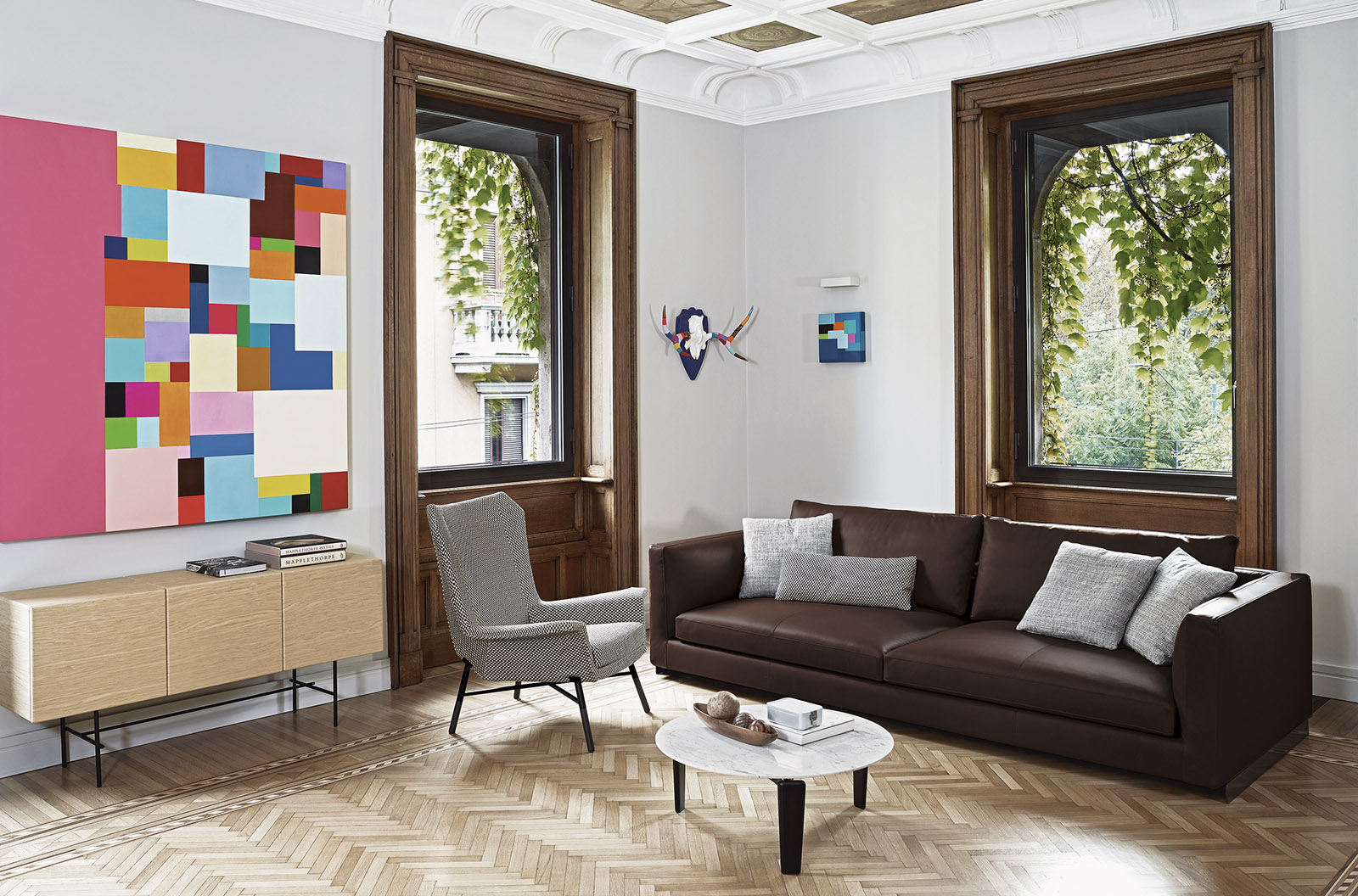 spazioarredoitalia.livealian-design-story-livingroom-house-design-living-hospitality-project- luxury -madeinitaly-classic-rubycon-giulietta-tablet-rendez-vous