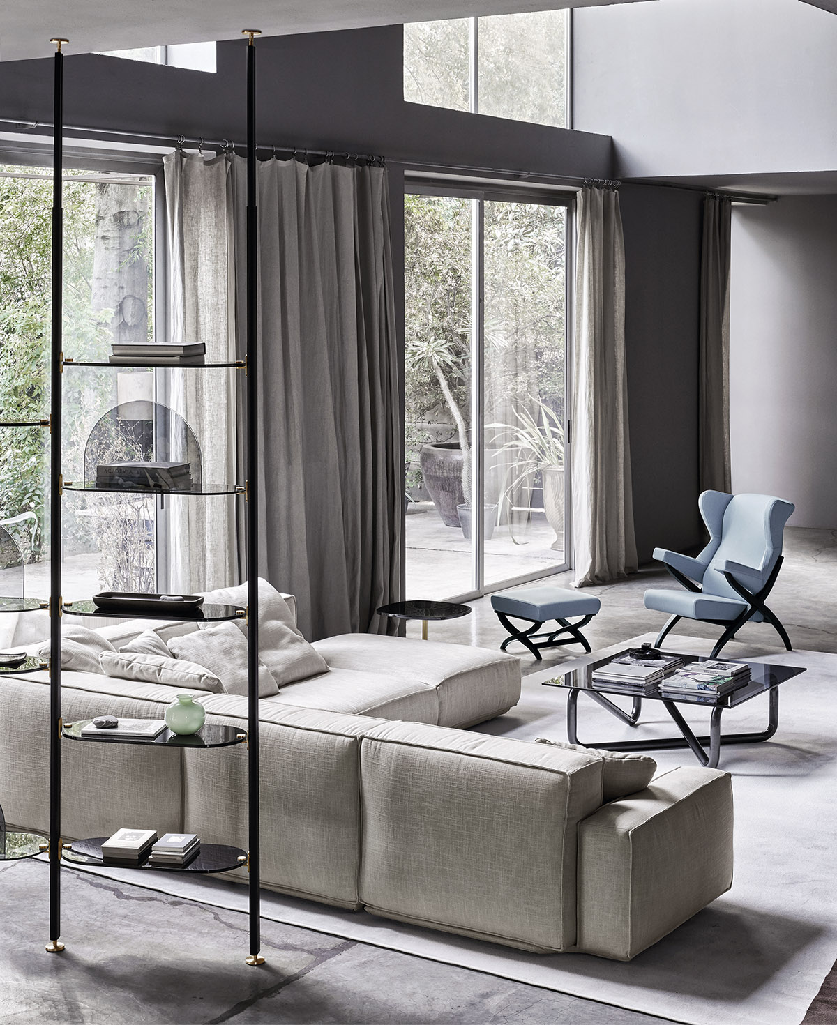 spazioarredoitalia.livealian-design-story-livingroom-house-design-living-hospitality-project- luxury -madeinitaly-minimal-alba-marechiaro-island-pouf-fiorenza-infinity