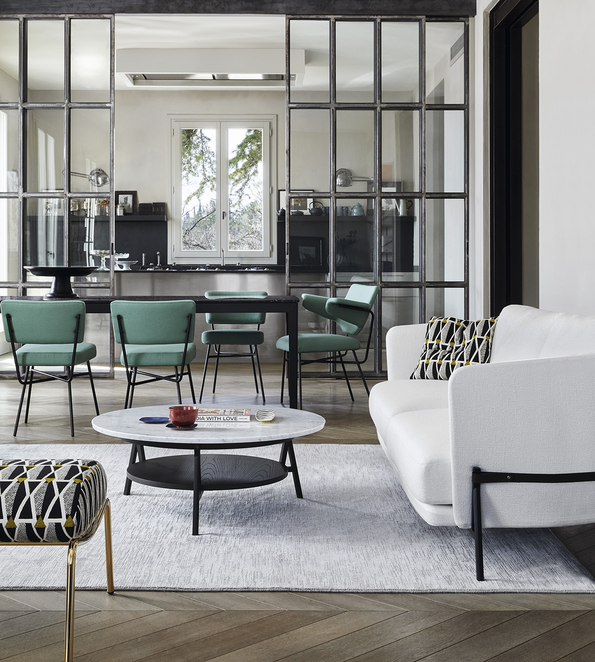 spazioarredoitalia.livealian-design-story-livingroom-house-design-living-hospitality-project- luxury -madeinitaly-eclectic-elettra-neptunia-hug-cradle-delfino
