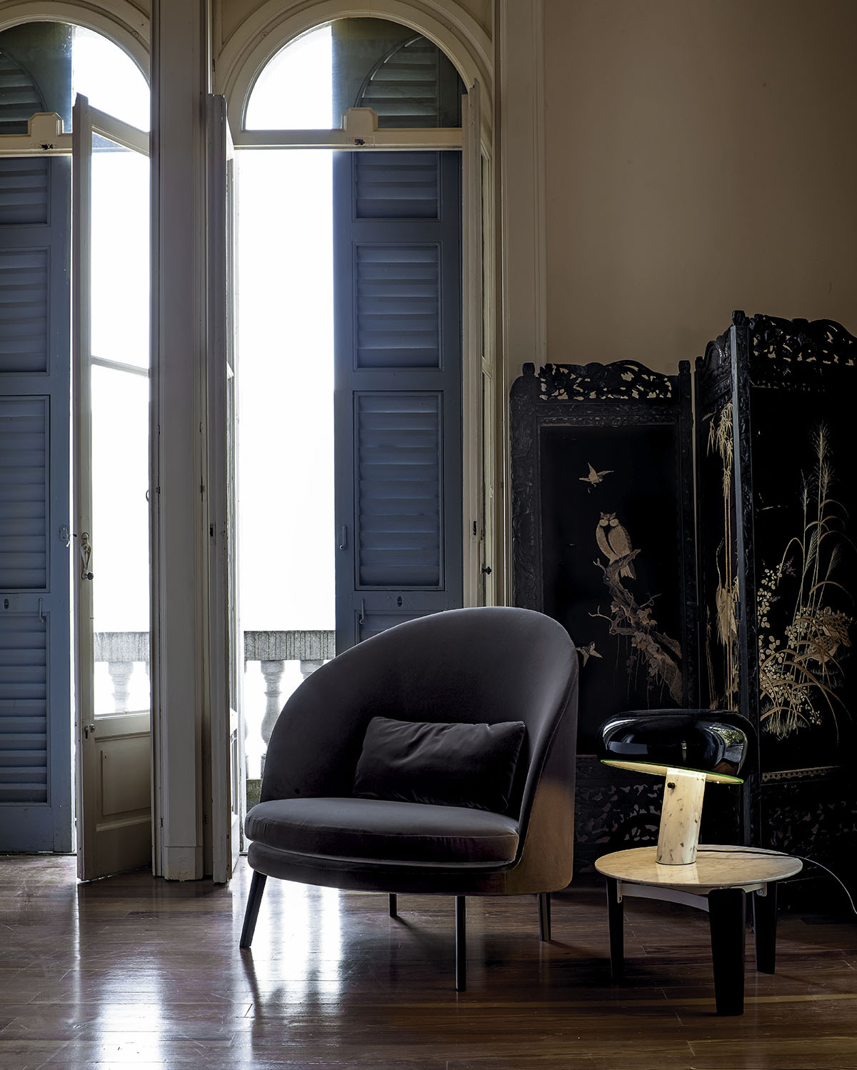 spazioarredoitalia.livealian-design-story-livingroom-house-design-living-hospitality-project- luxury -madeinitaly-epoque-jim-tablet